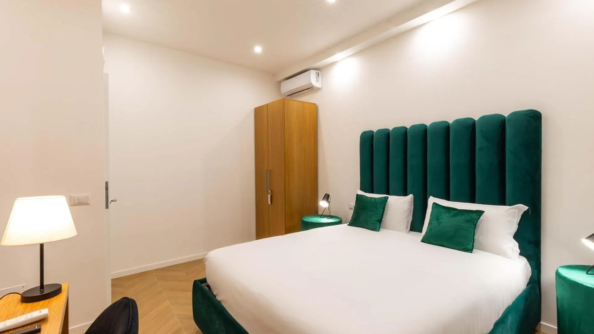 Vatican Luxury Rooms - Lr Collection Roma 0*,  Italia